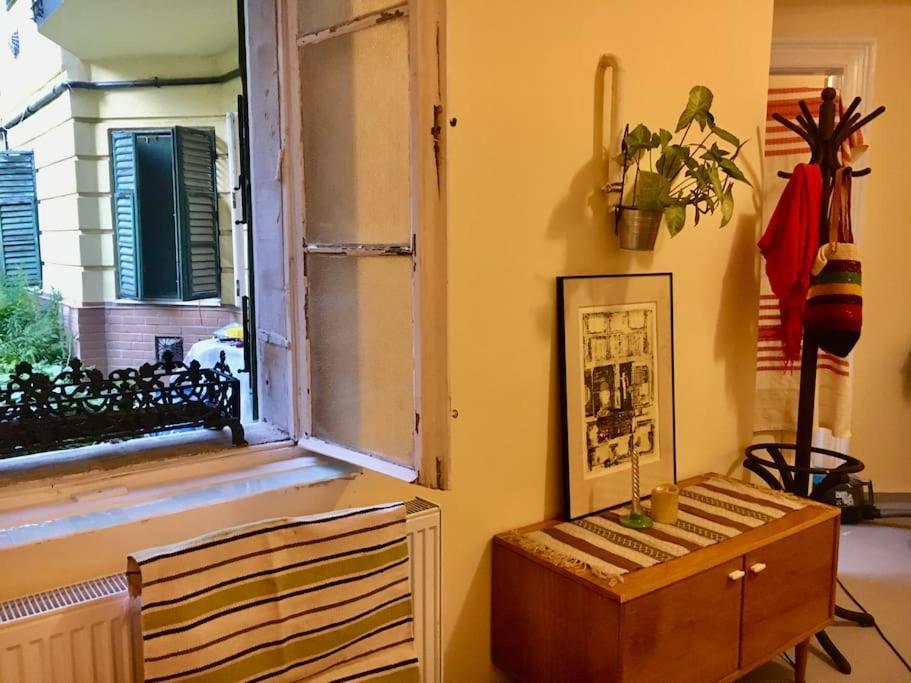 Vintage Studio Apartment, Garden And Free Parking 부다페스트 외부 사진
